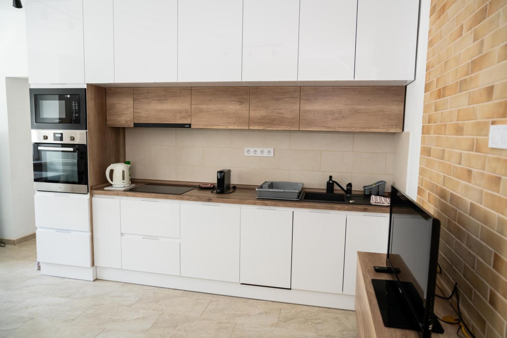 Winestone Corner Apartment Debreţin Exterior foto